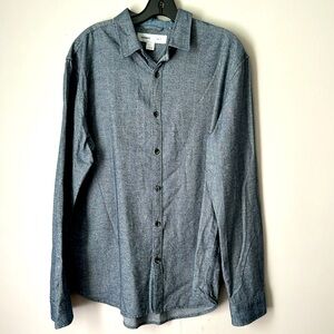 Old Navy 100% cotton, long sleeves, button-down blue shirt size L